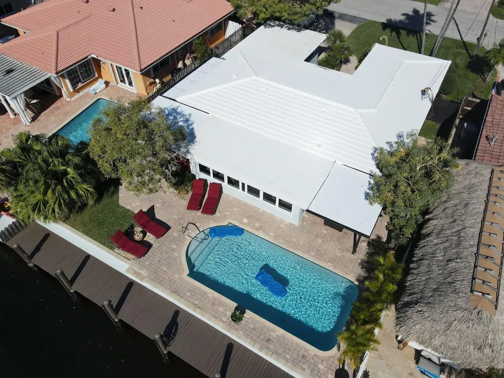 2548 SE 14th Street Pompano Beach FL 33062