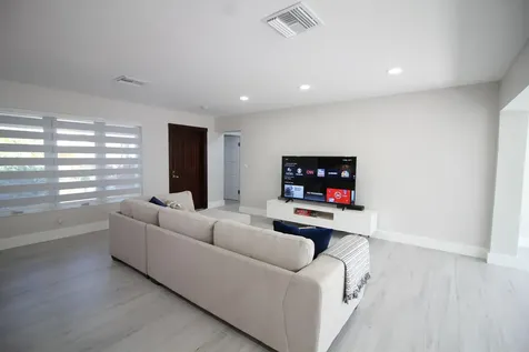 2548 SE 14th Street Pompano Beach FL 33062