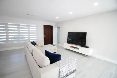 2548 SE 14th Street Pompano Beach FL 33062