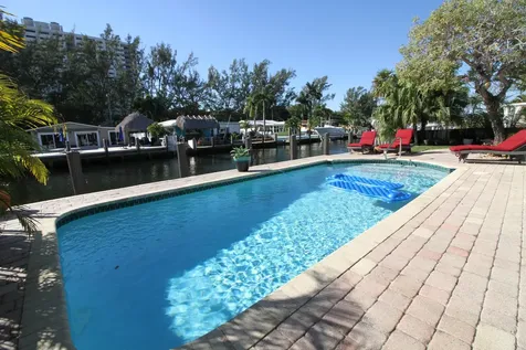 2548 SE 14th Street Pompano Beach FL 33062