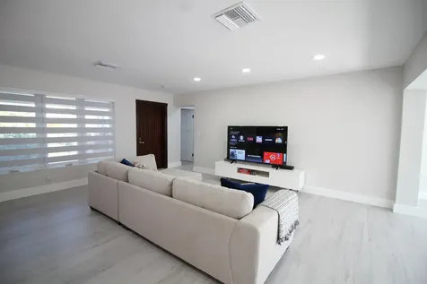 2548 SE 14th Street Pompano Beach FL 33062
