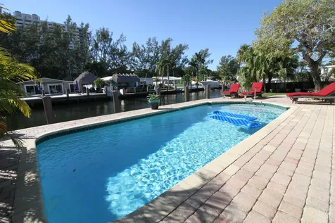 2548 SE 14th Street Pompano Beach FL 33062