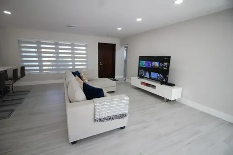 2548 SE 14th Street Pompano Beach FL 33062