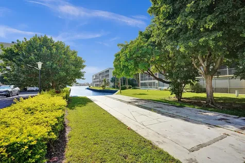 890 N Federal Highway Lantana FL 33462