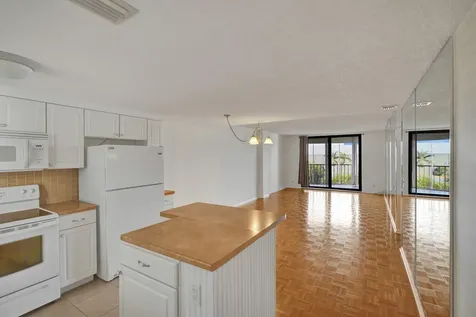 890 N Federal Highway Lantana FL 33462