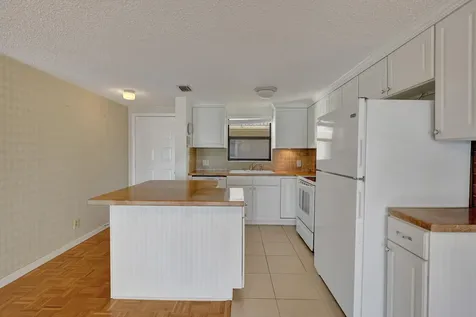 890 N Federal Highway Lantana FL 33462