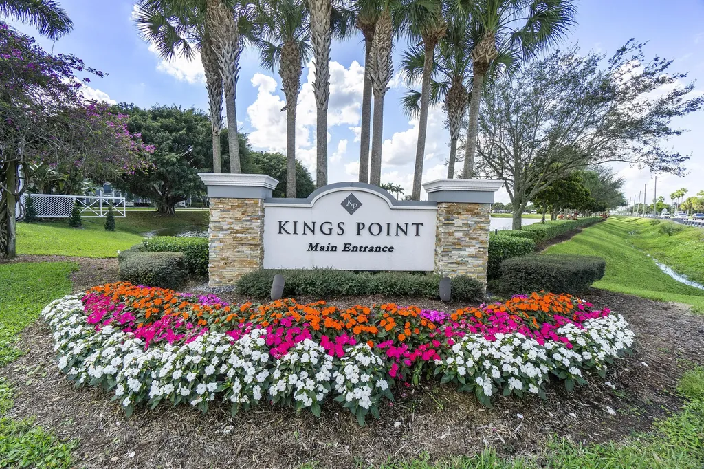 157 Flanders D Delray Beach FL 33484
