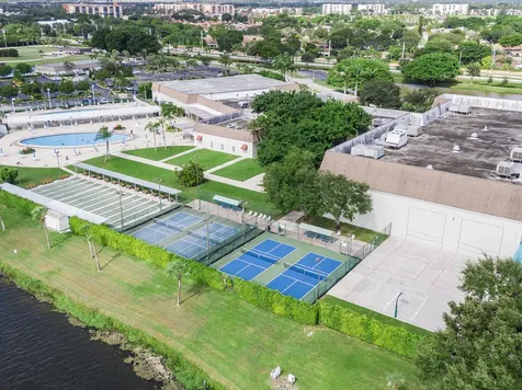 157 Flanders D Delray Beach FL 33484