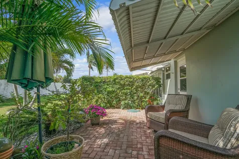 202 High Point Terrace Delray Beach FL 33445