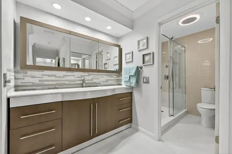 8450 Casa Del Lago Boca Raton FL 33433
