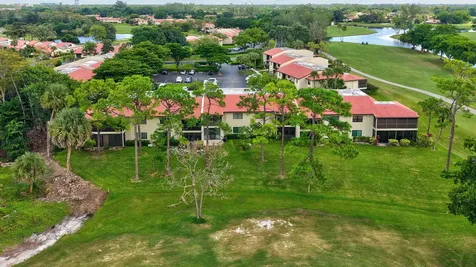 8450 Casa Del Lago Boca Raton FL 33433