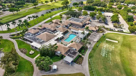 8450 Casa Del Lago Boca Raton FL 33433