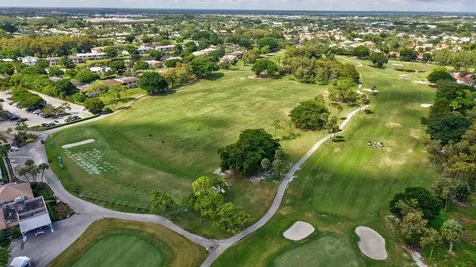 8450 Casa Del Lago Boca Raton FL 33433