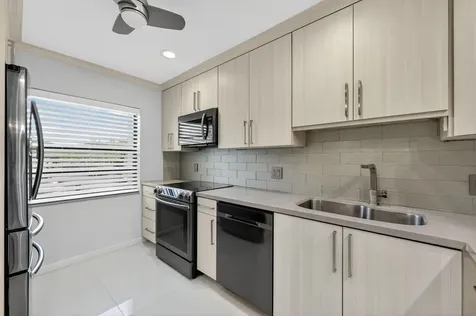 8450 Casa Del Lago Boca Raton FL 33433
