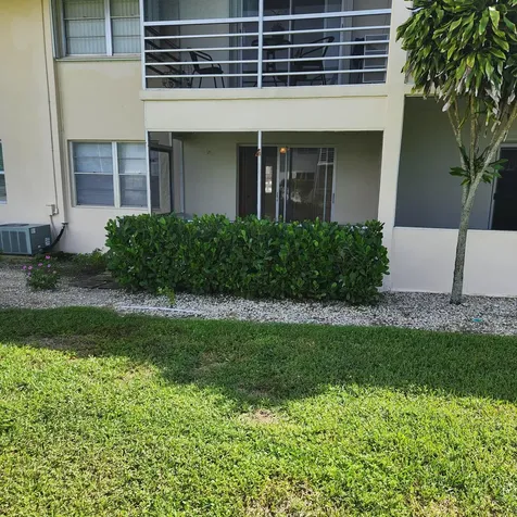 106 Coventry West Palm Beach FL 33417