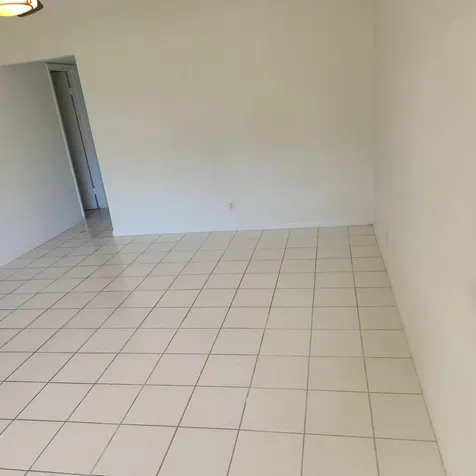 106 Coventry West Palm Beach FL 33417