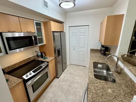 625 Casa Loma Boulevard Boynton Beach FL 33435