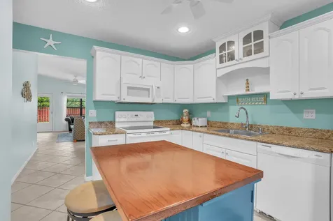 8020 Se Villa Circle Hobe Sound FL 33455