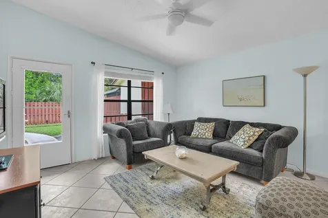 8020 Se Villa Circle Hobe Sound FL 33455
