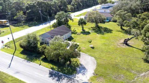 3195 Mcneil Road Fort Pierce FL 34981