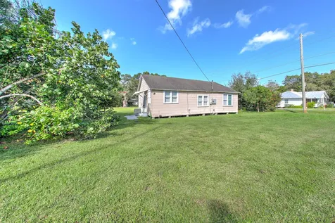 3195 Mcneil Road Fort Pierce FL 34981