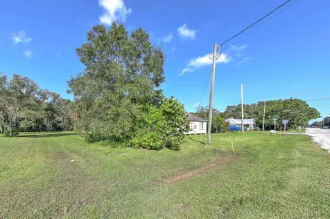 3195 Mcneil Road Fort Pierce FL 34981