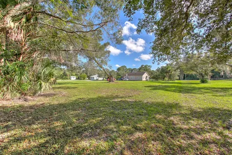 3195 Mcneil Road Fort Pierce FL 34981