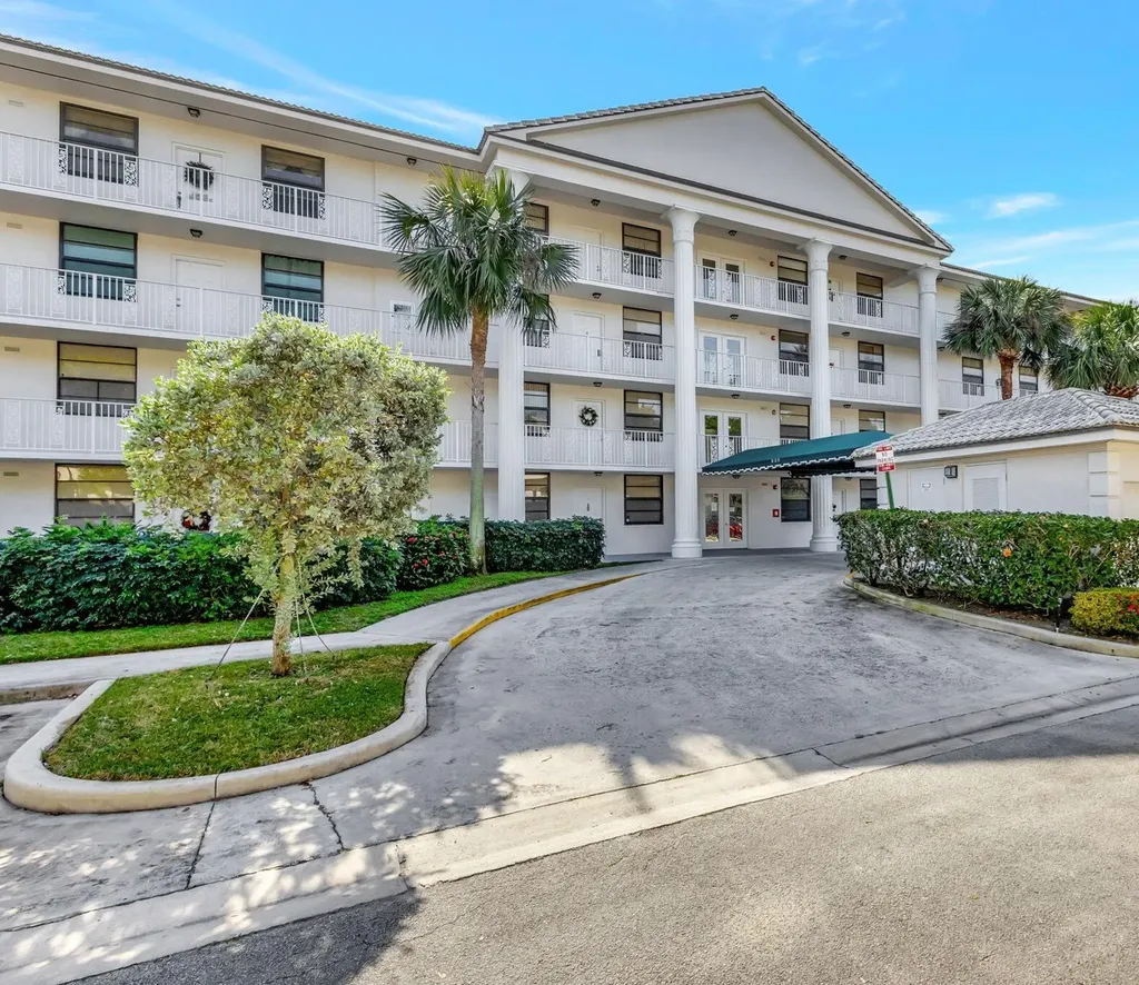 3516 Whitehall Drive West Palm Beach FL 33401