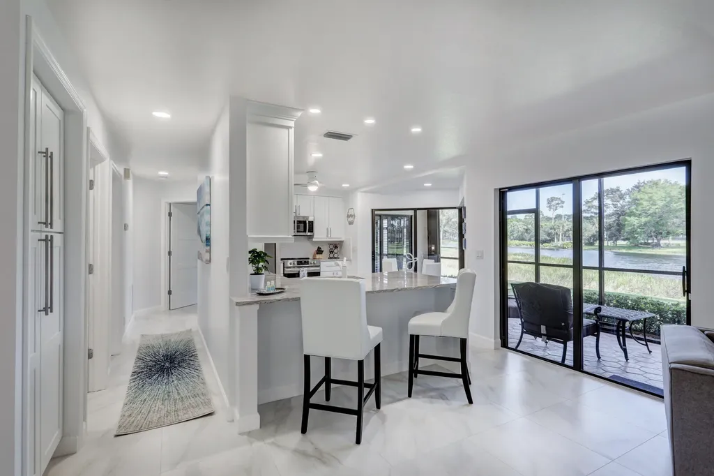 6 Lexington Lane Palm Beach Gardens FL 33418
