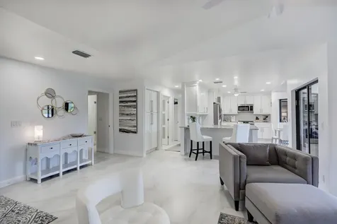 6 Lexington Lane Palm Beach Gardens FL 33418