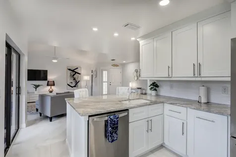 6 Lexington Lane Palm Beach Gardens FL 33418