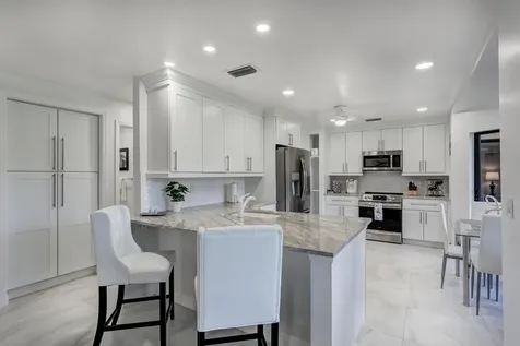 6 Lexington Lane Palm Beach Gardens FL 33418