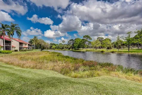 6 Lexington Lane Palm Beach Gardens FL 33418