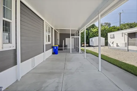 8328 Se Swan Avenue Hobe Sound FL 33455