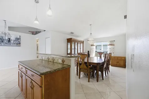 1273 Sw Glastonberry Avenue Port Saint Lucie FL 34953