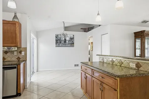 1273 Sw Glastonberry Avenue Port Saint Lucie FL 34953