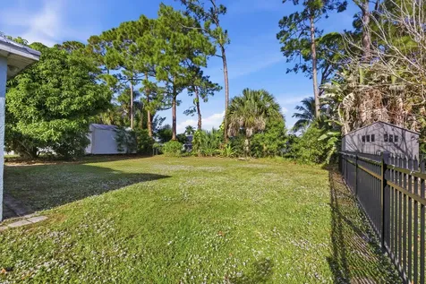 1273 Sw Glastonberry Avenue Port Saint Lucie FL 34953