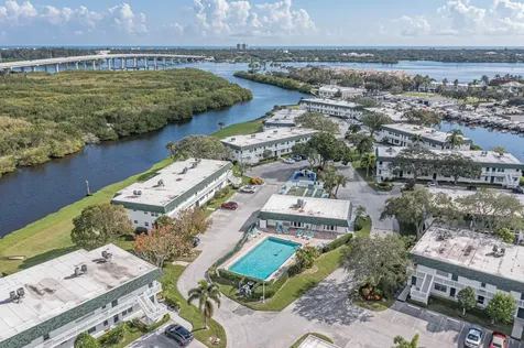 2800 Indian River Boulevard Vero Beach FL 32960