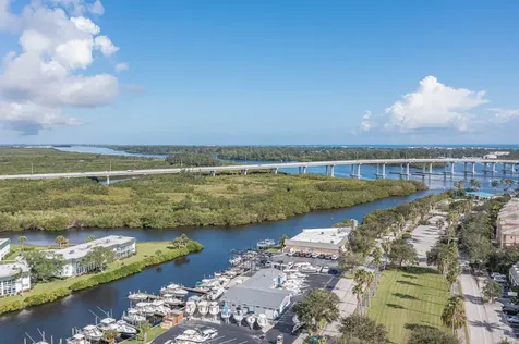 2800 Indian River Boulevard Vero Beach FL 32960