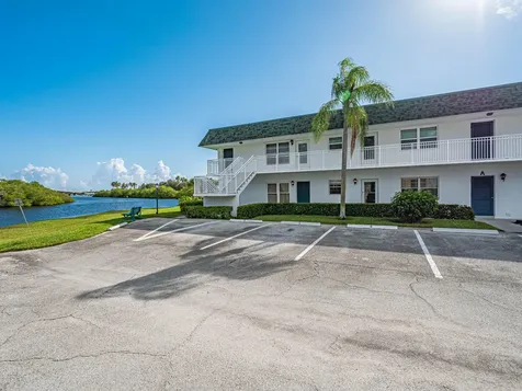 2800 Indian River Boulevard Vero Beach FL 32960