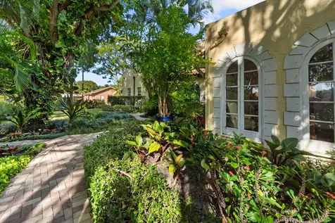 1608 Lake Avenue West Palm Beach FL 33401