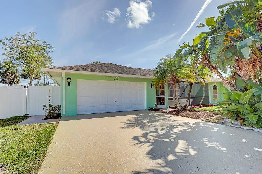 238 SW Grove Avenue Port Saint Lucie FL 34983