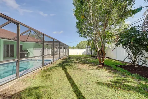 238 SW Grove Avenue Port Saint Lucie FL 34983
