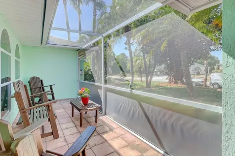 238 SW Grove Avenue Port Saint Lucie FL 34983