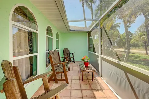 238 SW Grove Avenue Port Saint Lucie FL 34983