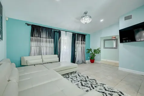 238 SW Grove Avenue Port Saint Lucie FL 34983