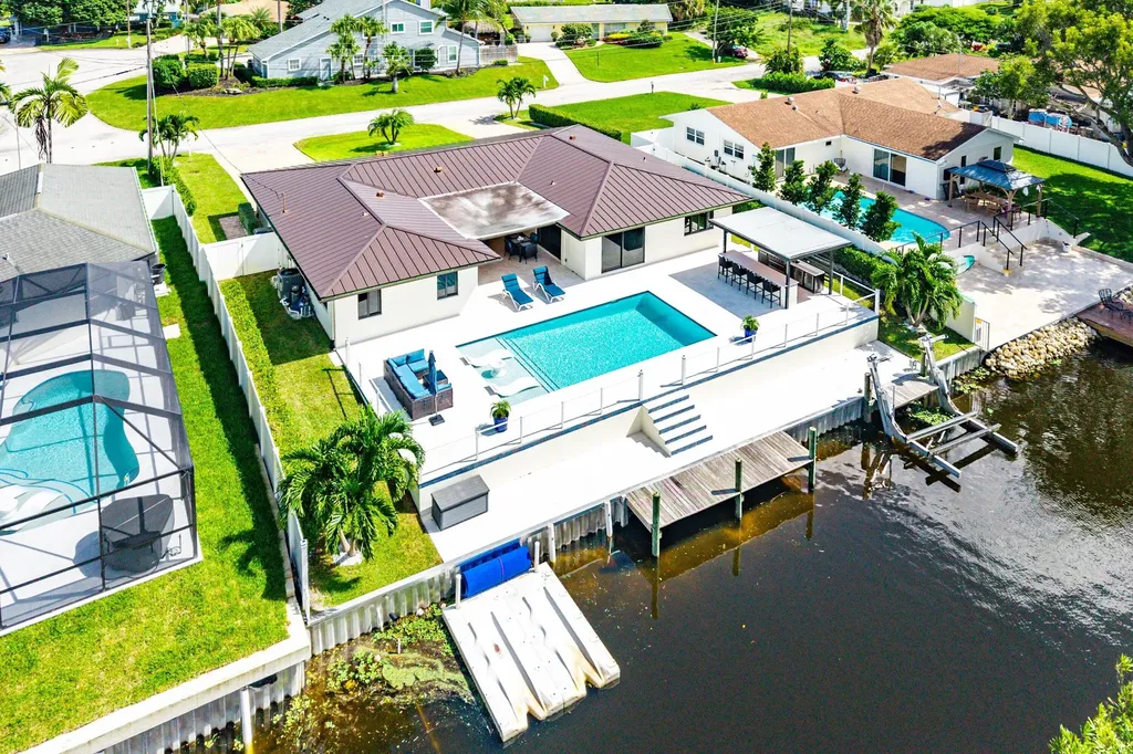 6853 Bayshore Drive Lake Worth FL 33462