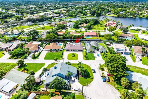 6853 Bayshore Drive Lake Worth FL 33462
