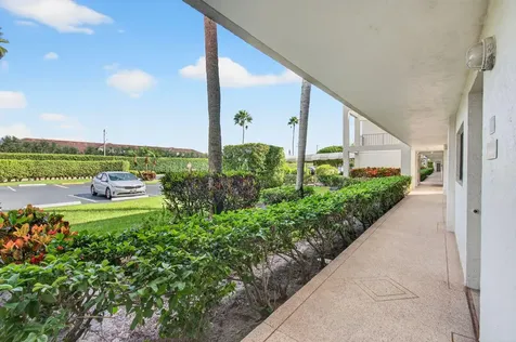 5574 Witney Drive Delray Beach FL 33484