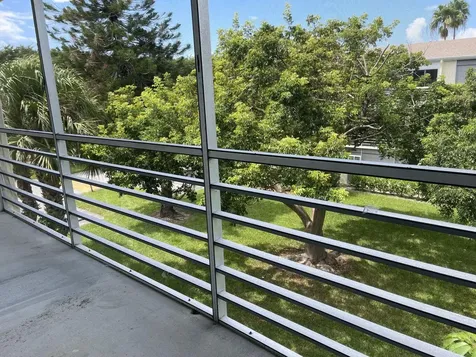 198 Dorset Boca Raton FL 33434